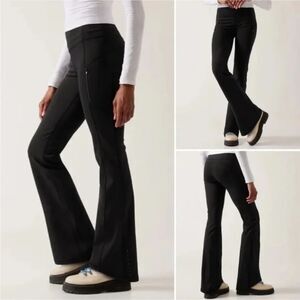 Athleta Rainier Bootcut Leggings Zipper Pockets